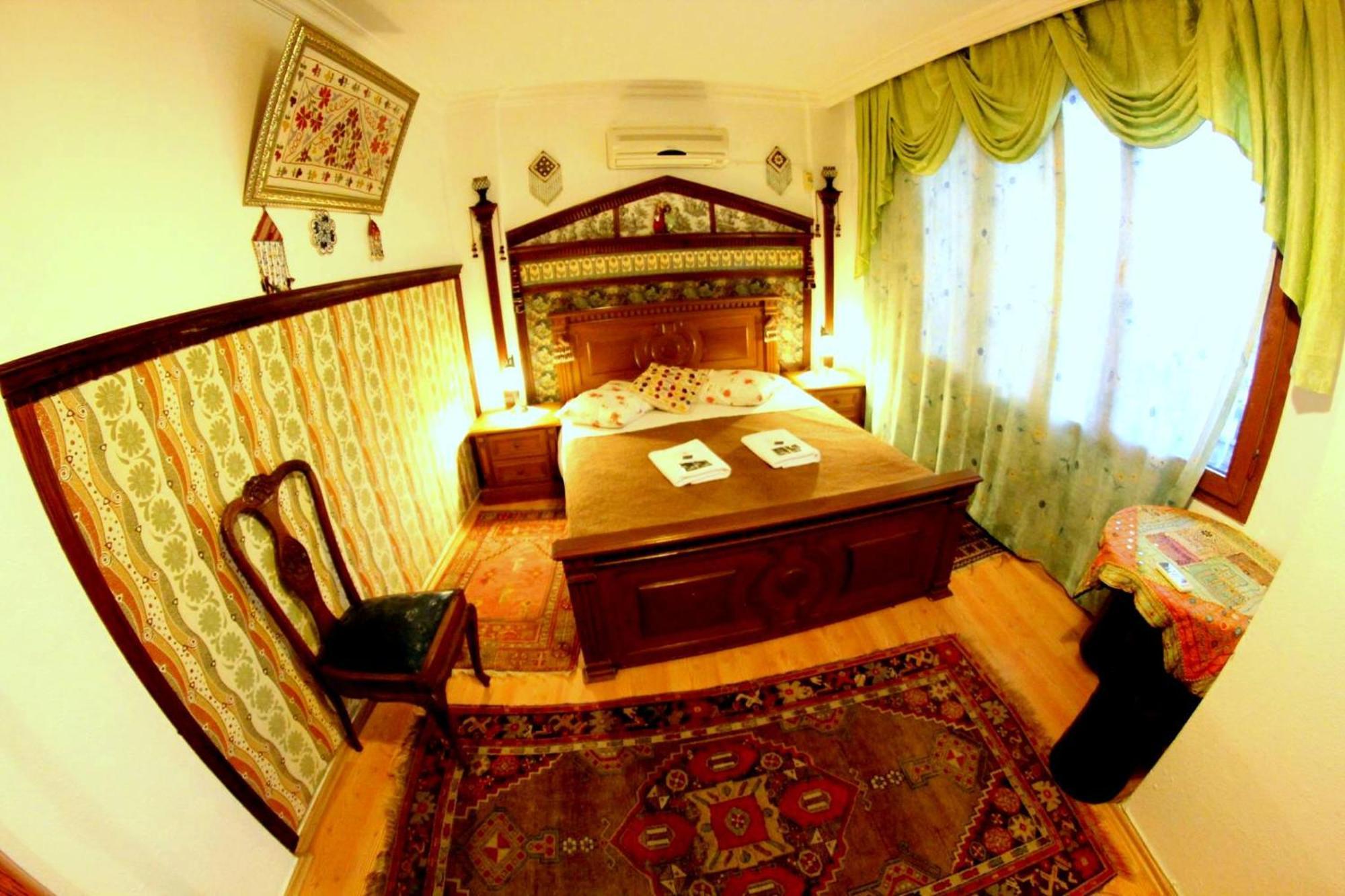 Homeros Pension & Guesthouse Сельчук Екстер'єр фото